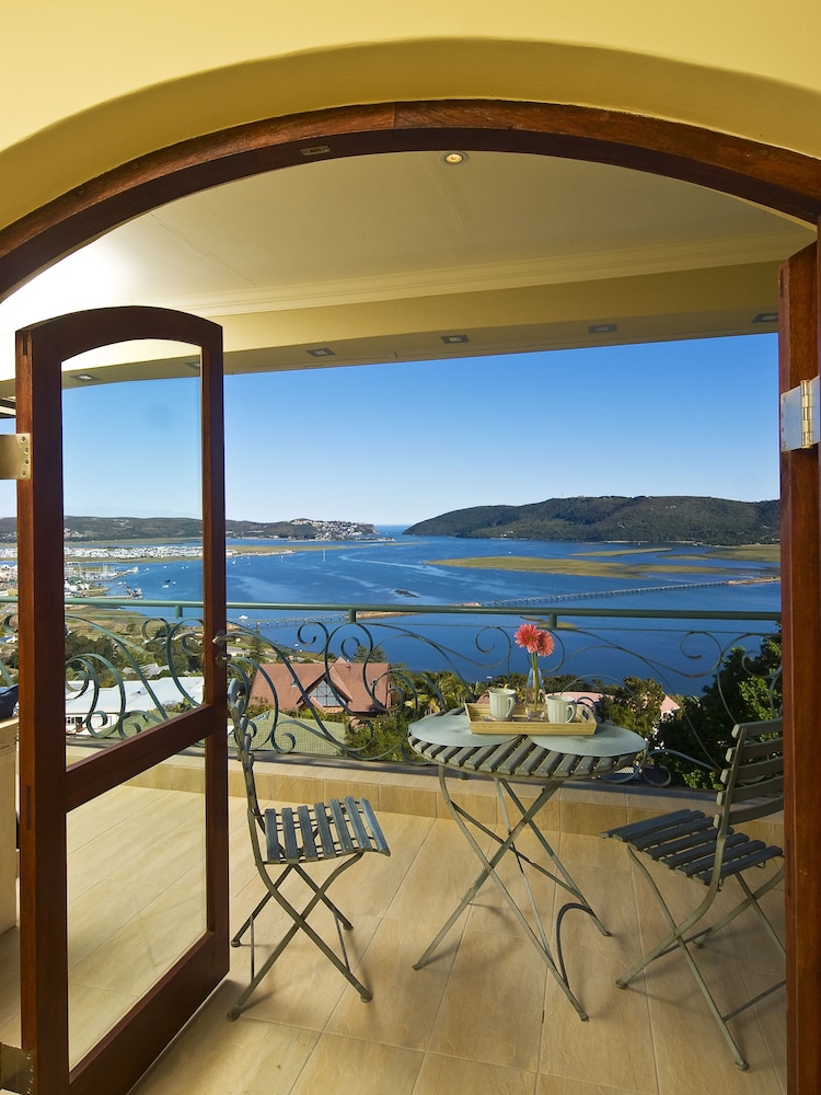 Villa Paradisa Guest House 23/44