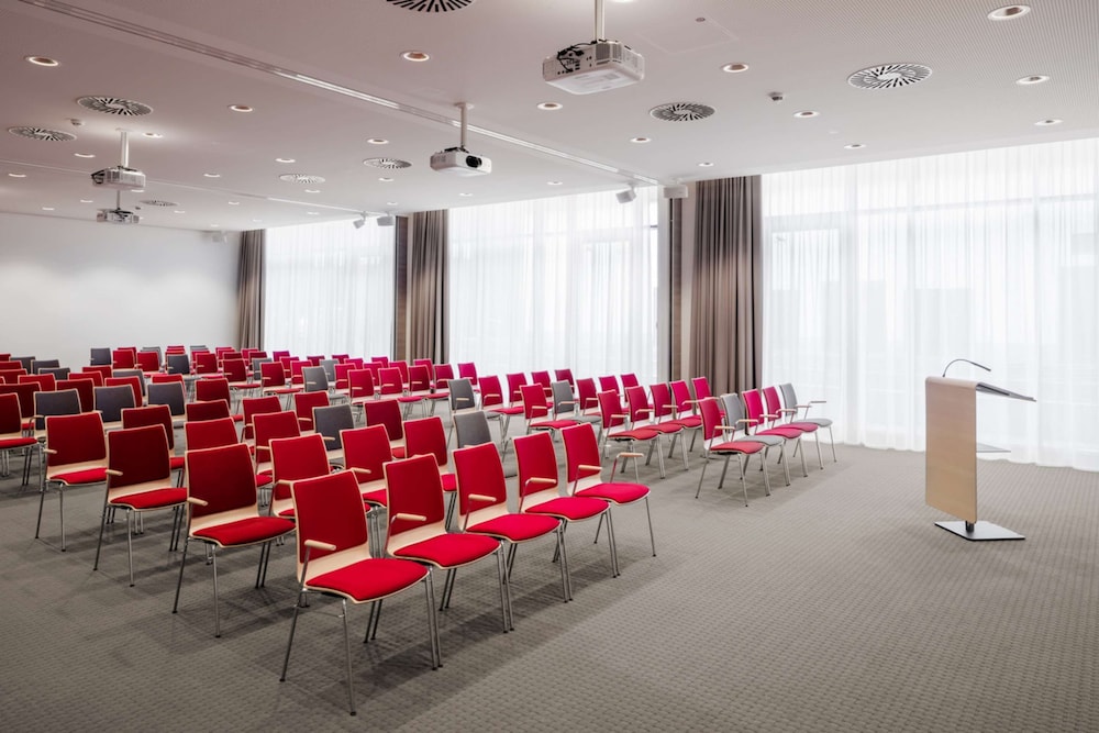 INTERCITYHOTEL BRAUNSCHWEIG 28/33