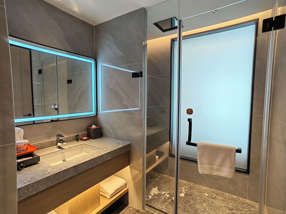 Howard Johnson Airport Hotel Changsha 56/58