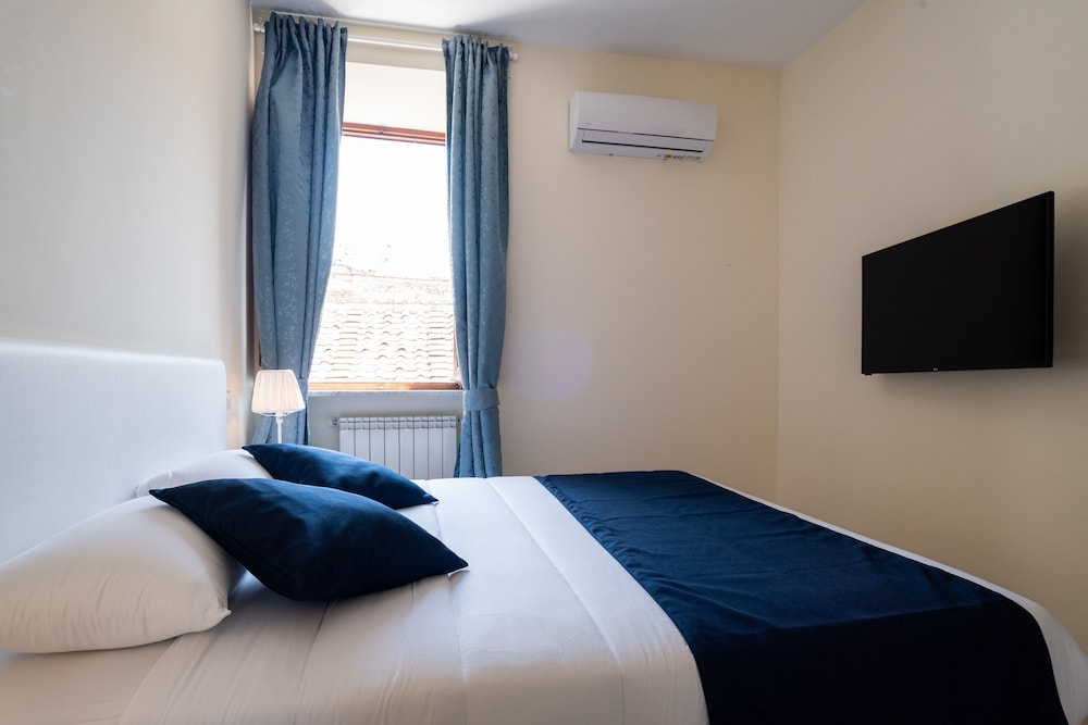 Minerva Monks Inn 52/64