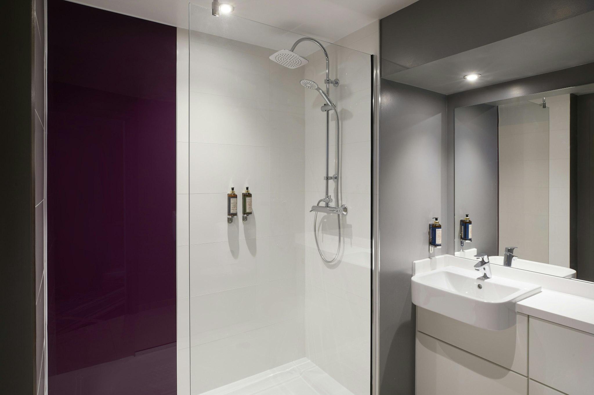 Premier Inn Bournemouth West Cliff 37/37
