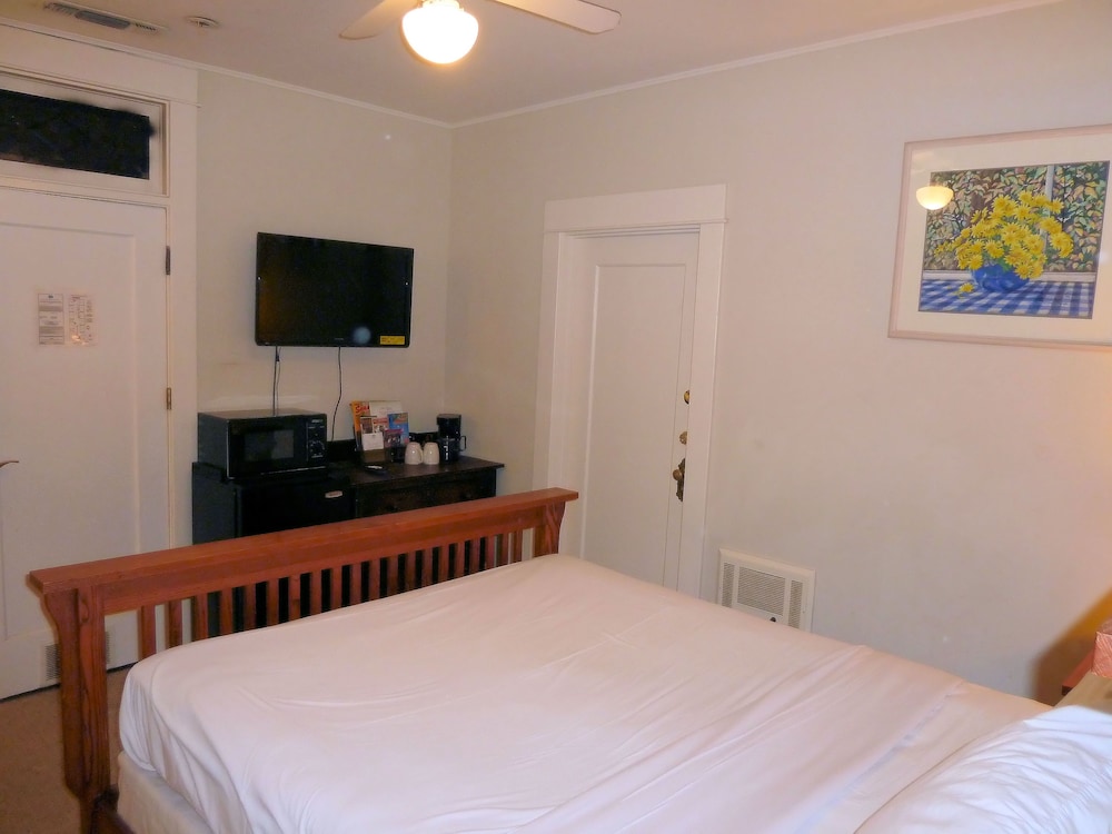 Americas Best Value Inn & Suites Royal Carriage 22/41