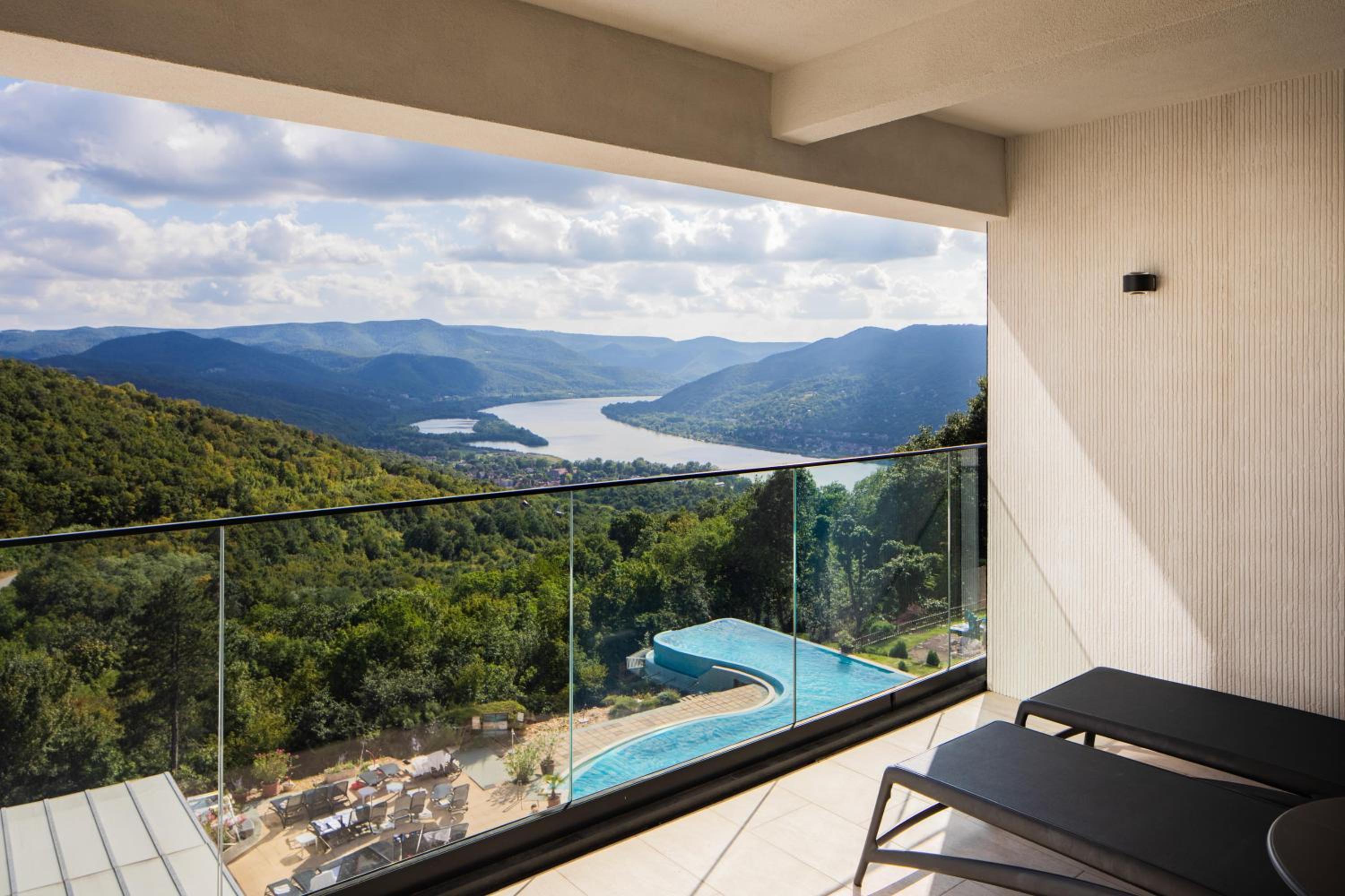 Silvanus Wellness and Conference Hotel (Hotel Silvanus) 8/25