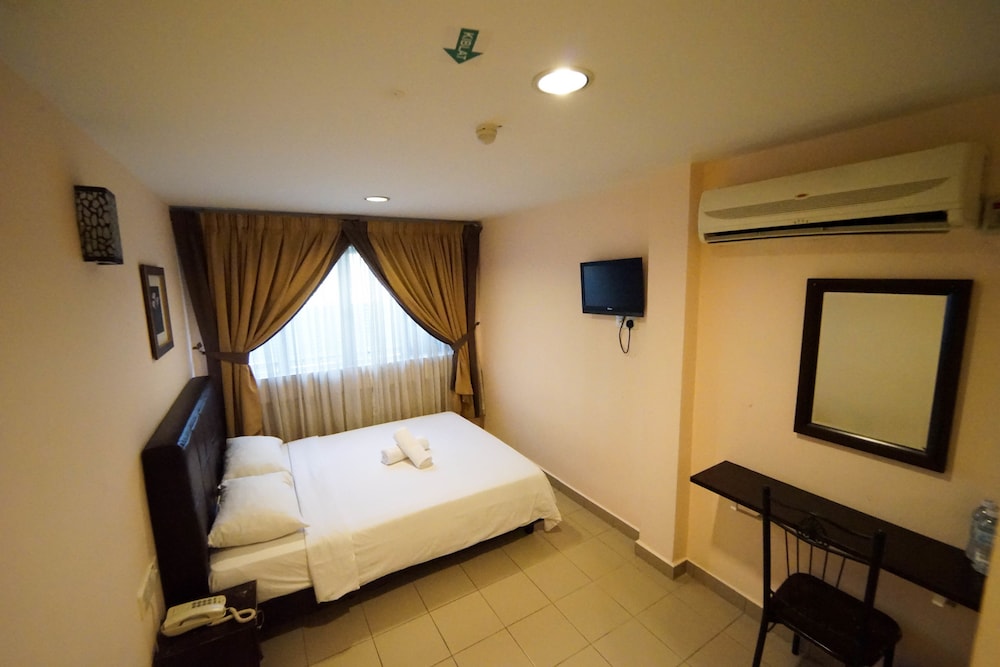 Hotel A-One 11/22