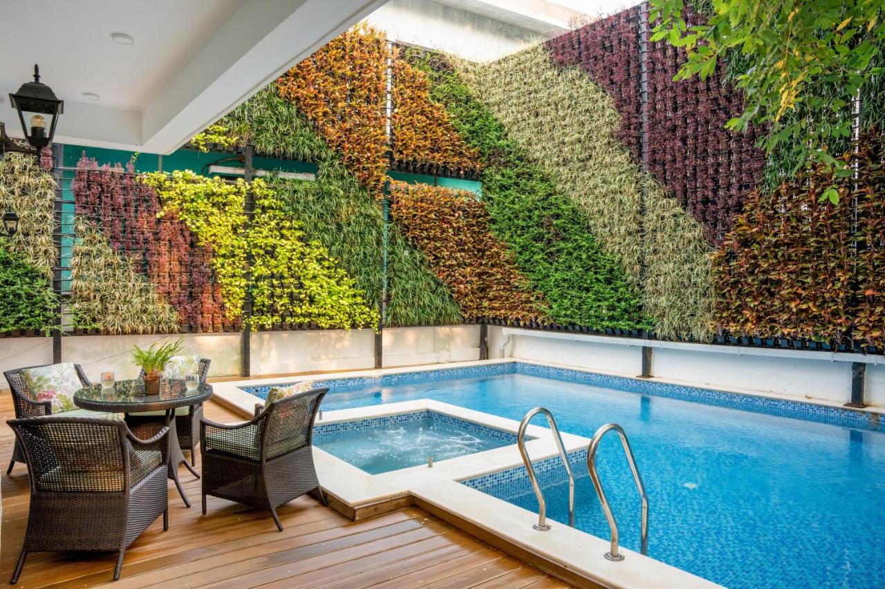 ELIVAAS Prive Suntuarios Casa Ikkebana 4 BHK With Jacuzzi, Pvt Pool and Bar 33/54
