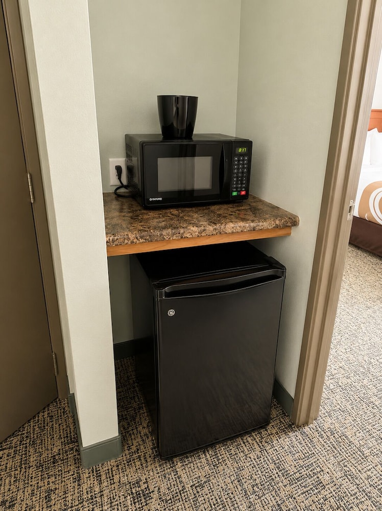 Travelodge by Wyndham Rapid City/Black Hills 50/57
