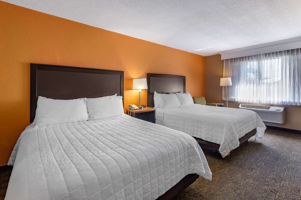 STANDARD, 2 QUEEN BEDS, ACCESSIBLE