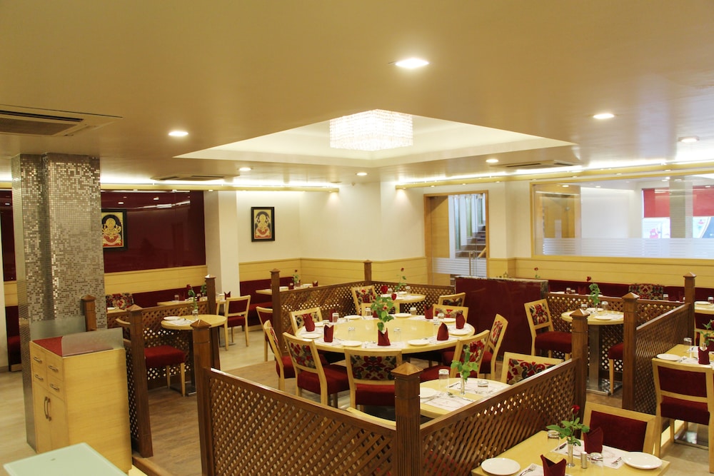 Hotel Dasaprakash 30/38