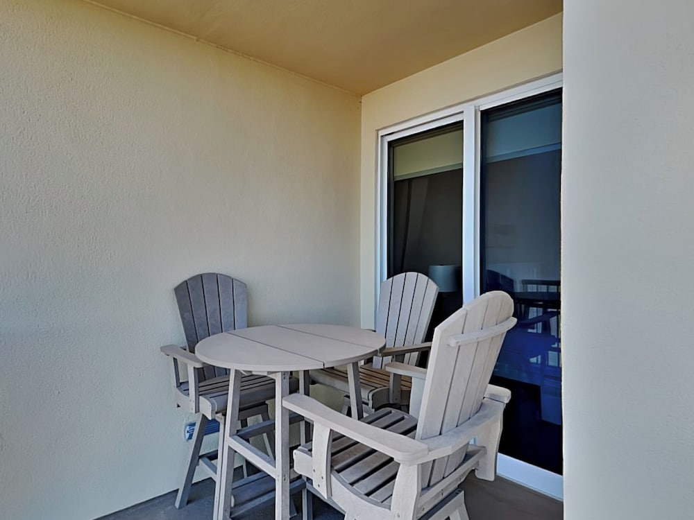 Grand Panama Beach Resort by Emerald View Resorts 13/77