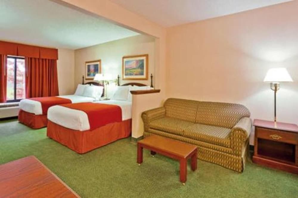 Auburn Place Hotel &amp; Suites - Paducah 14/26