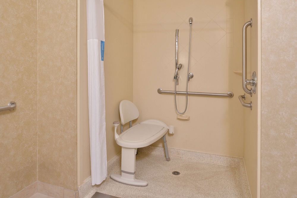 Hampton Inn Harrisonburg South 25/53