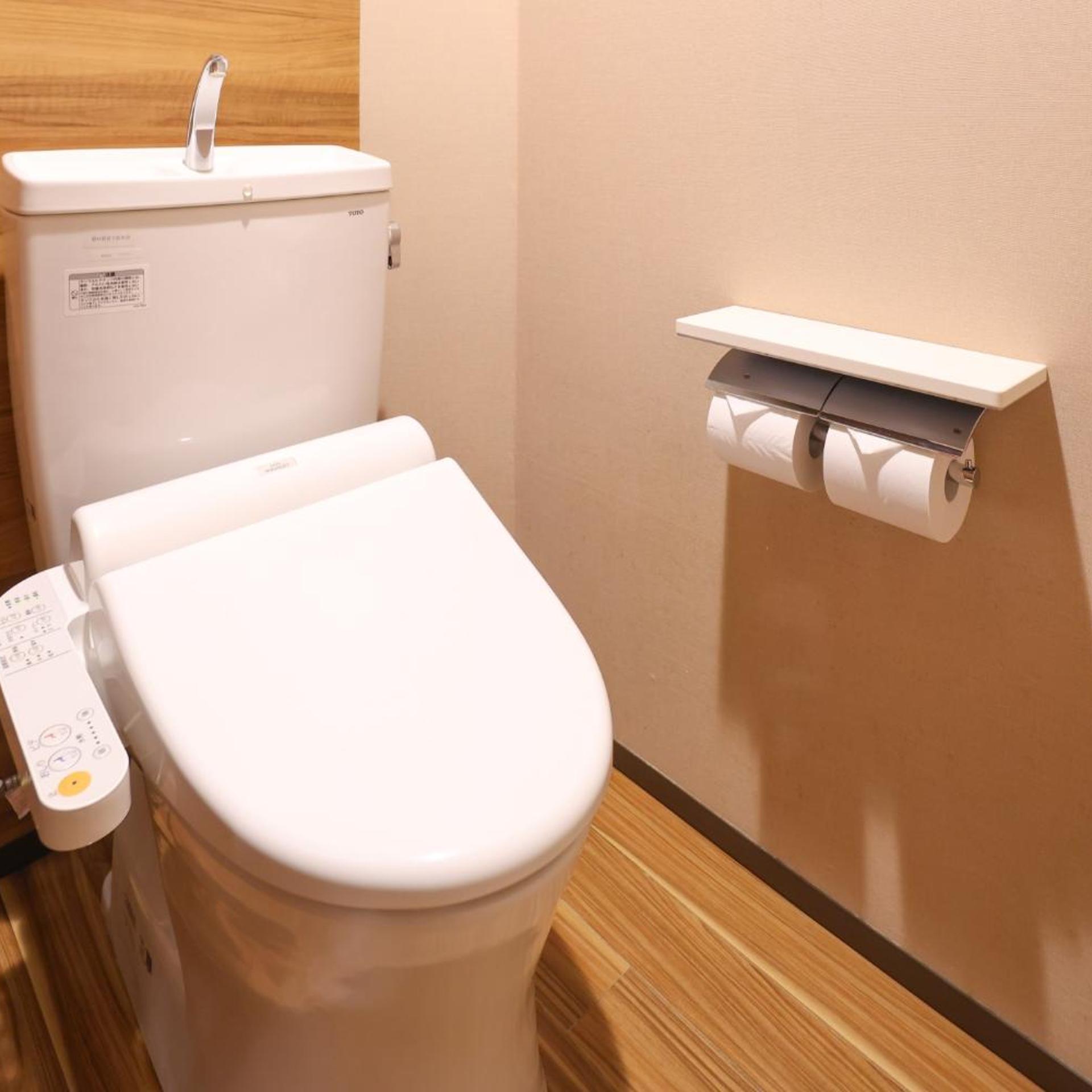 Standard, Twin Beds, Mountain Side, Shared Bathroom 6/6