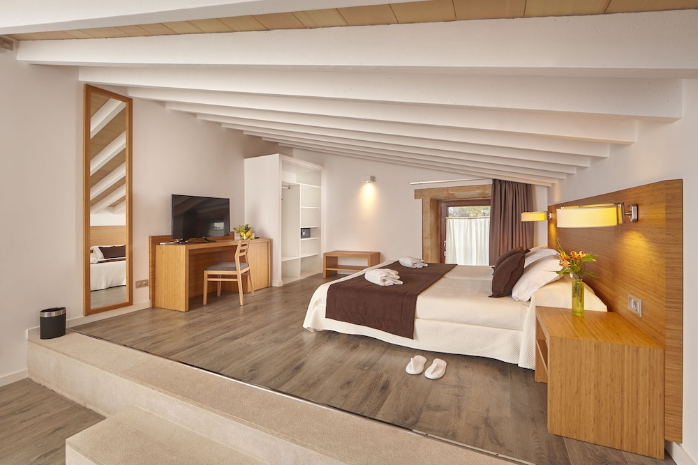 Bennoc Petit Hotel 28/80