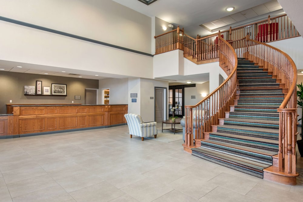 Country Inn & Suites by Radisson, Port Canaveral, FL 8/34