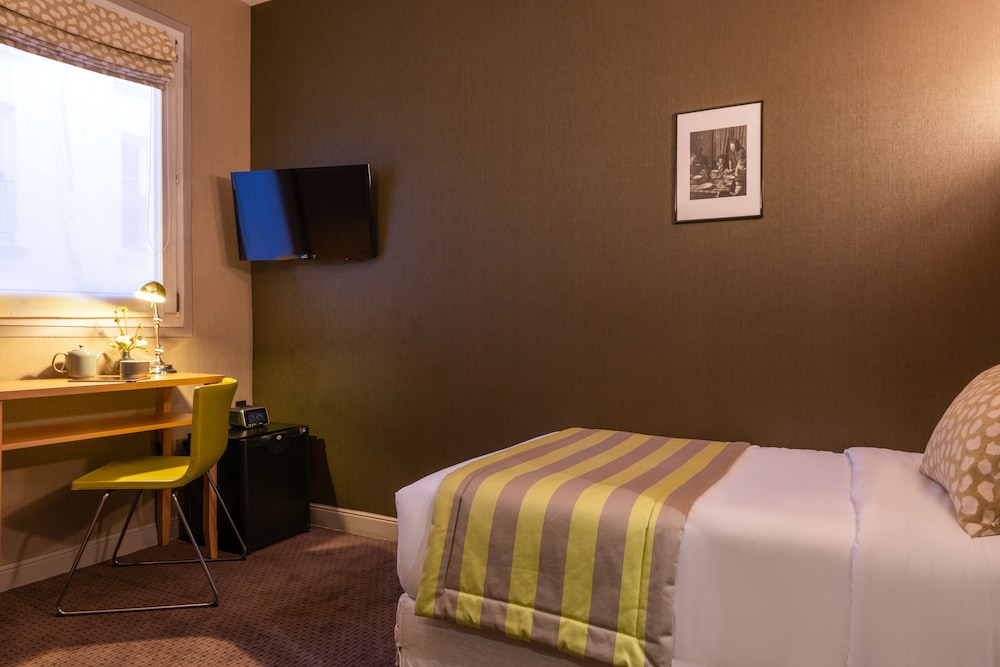 Hotel 29 Lepic 39/66