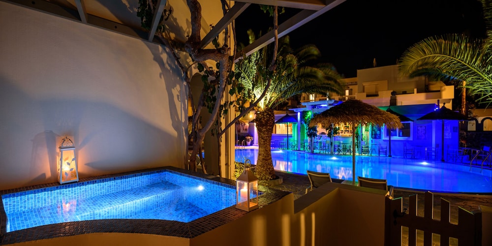 Zephyros Hotel Santorini 18/50