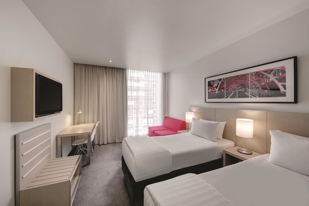 Travelodge Hotel Melbourne Docklands 15/61