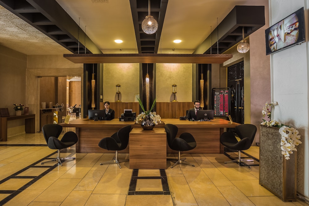 Dellarosa Boutique Hotel & Spa 63/70
