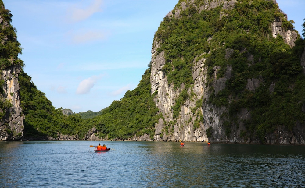 Halong Royal Palace Cruise 51/62