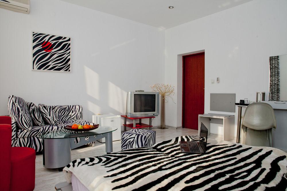Scottys Boutique Hotel 17/25