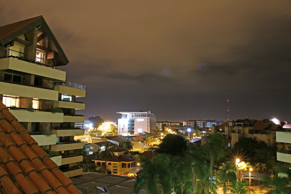 Yotau All Suites Hotel 47/50