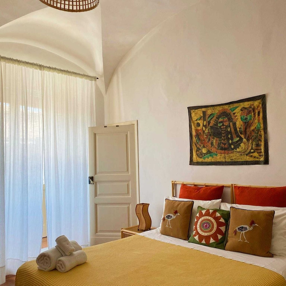 Ivana B&amp;B 9/76