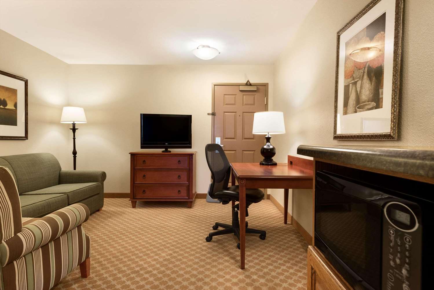 Country Inn & Suites By Radisson, Peoria North, IL 26/28