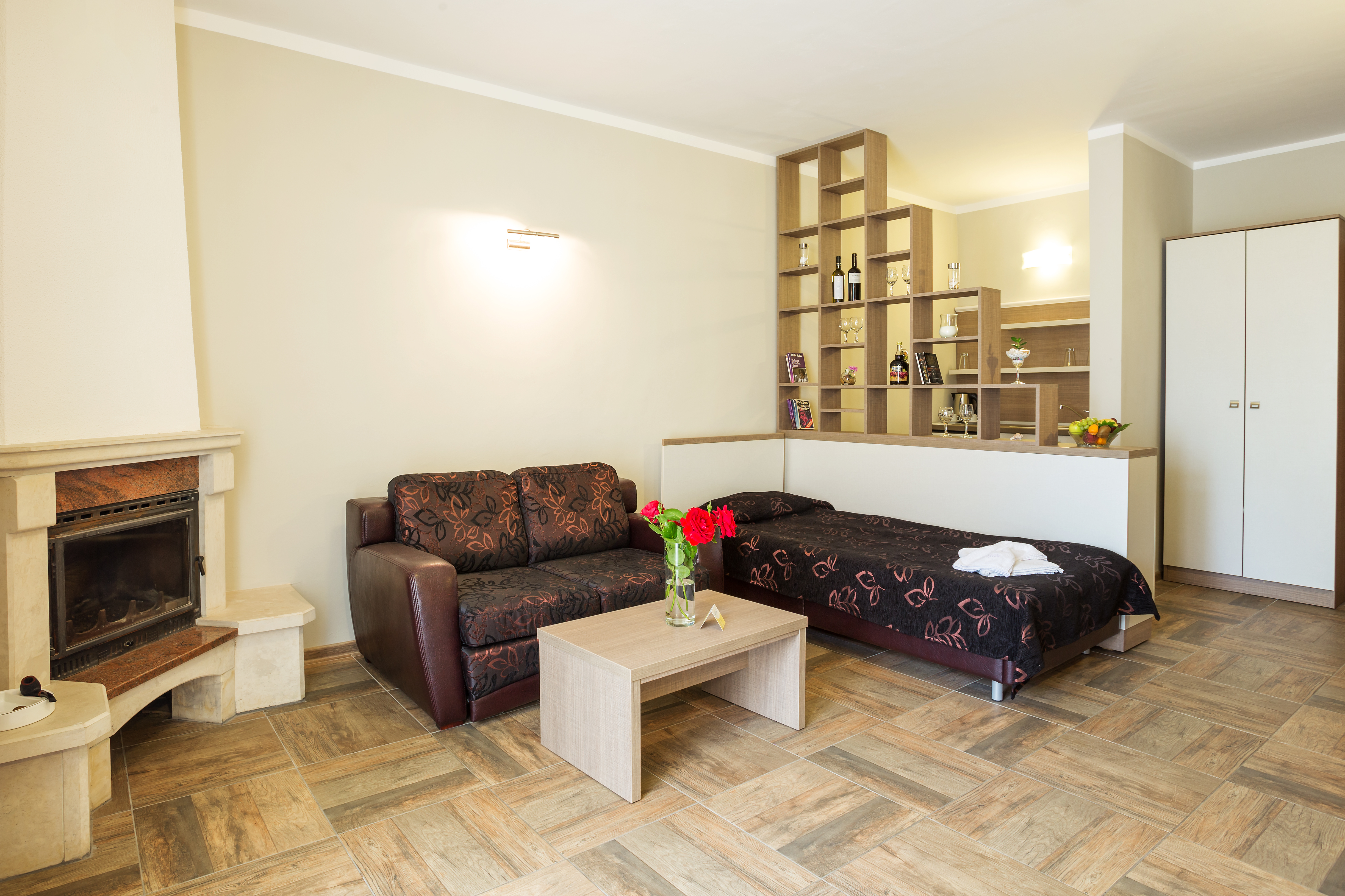 Ljuljak Hotel 14/37