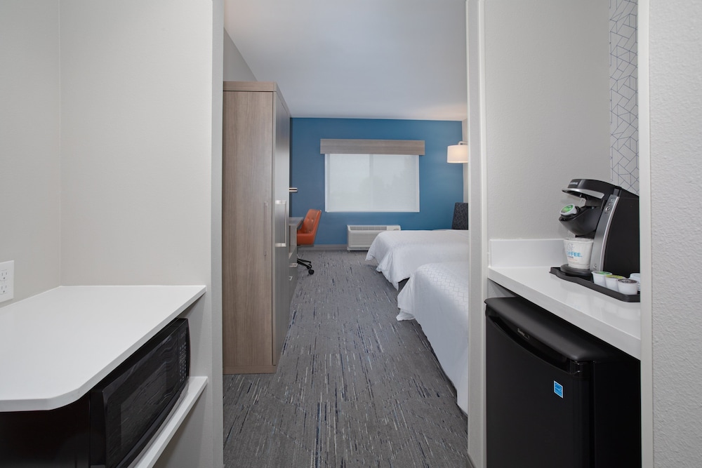 Holiday Inn Express & Suites Burley 16/37