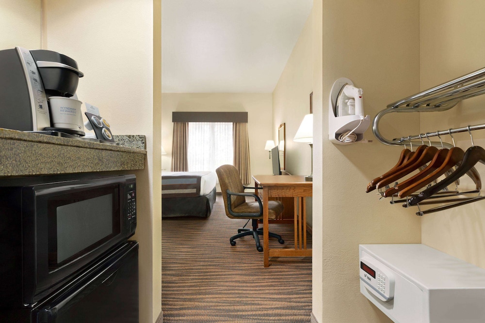 Wingate by Wyndham Greenwood Village/Denver Tech 39/47