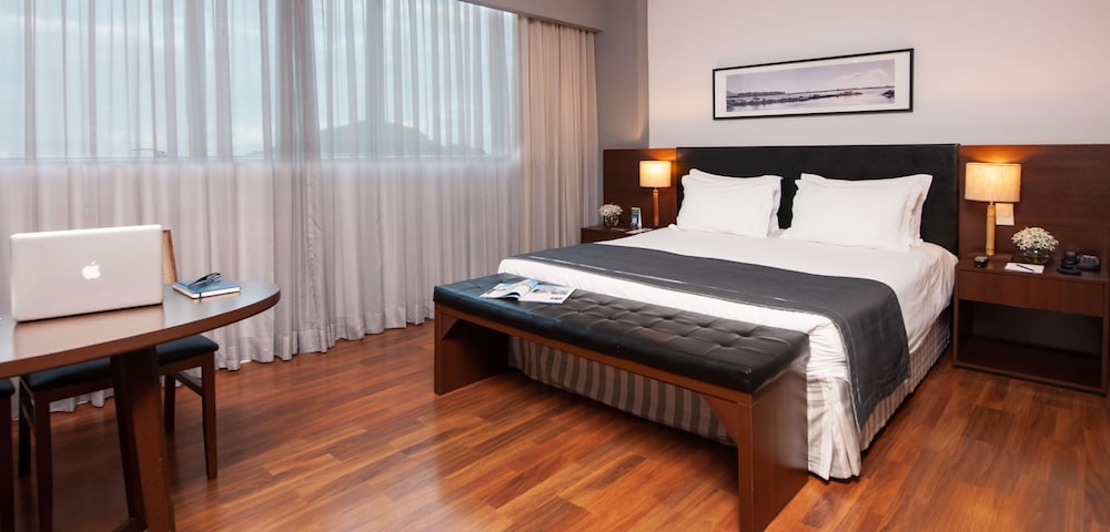 Golden Tulip Porto Vitoria 11/72