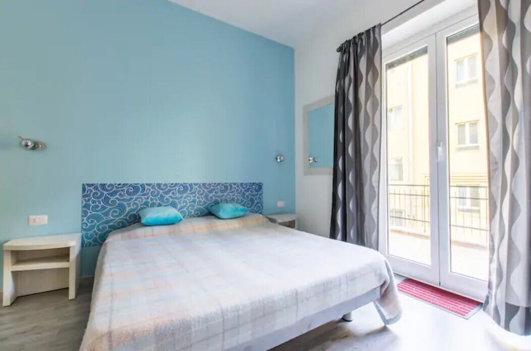 LIGHT BLUE, DELUXE, DOUBLE BED