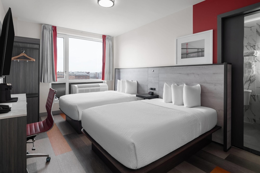 Ramada by Wyndham Brooklyn Near Flatbush 17/26