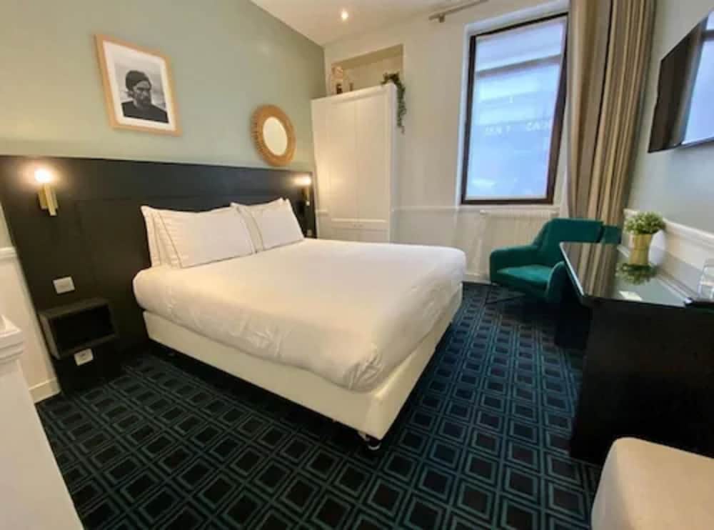 SUPERIOR, DOUBLE BED