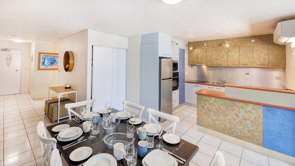 MERRIMA COURT HOLIDAY APARTMENTS 10/74
