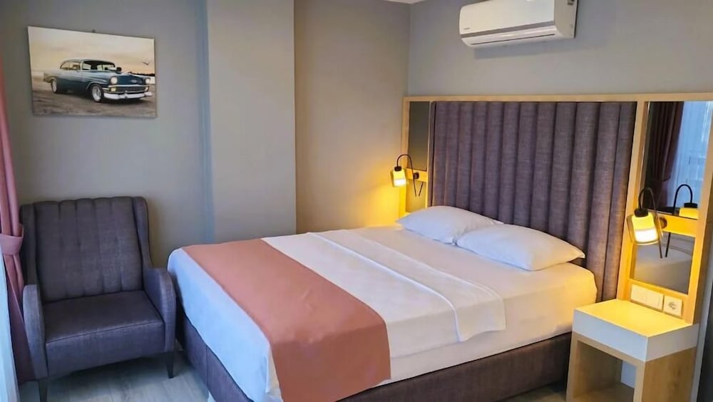 Lopera Deluxe Hotel 14/41