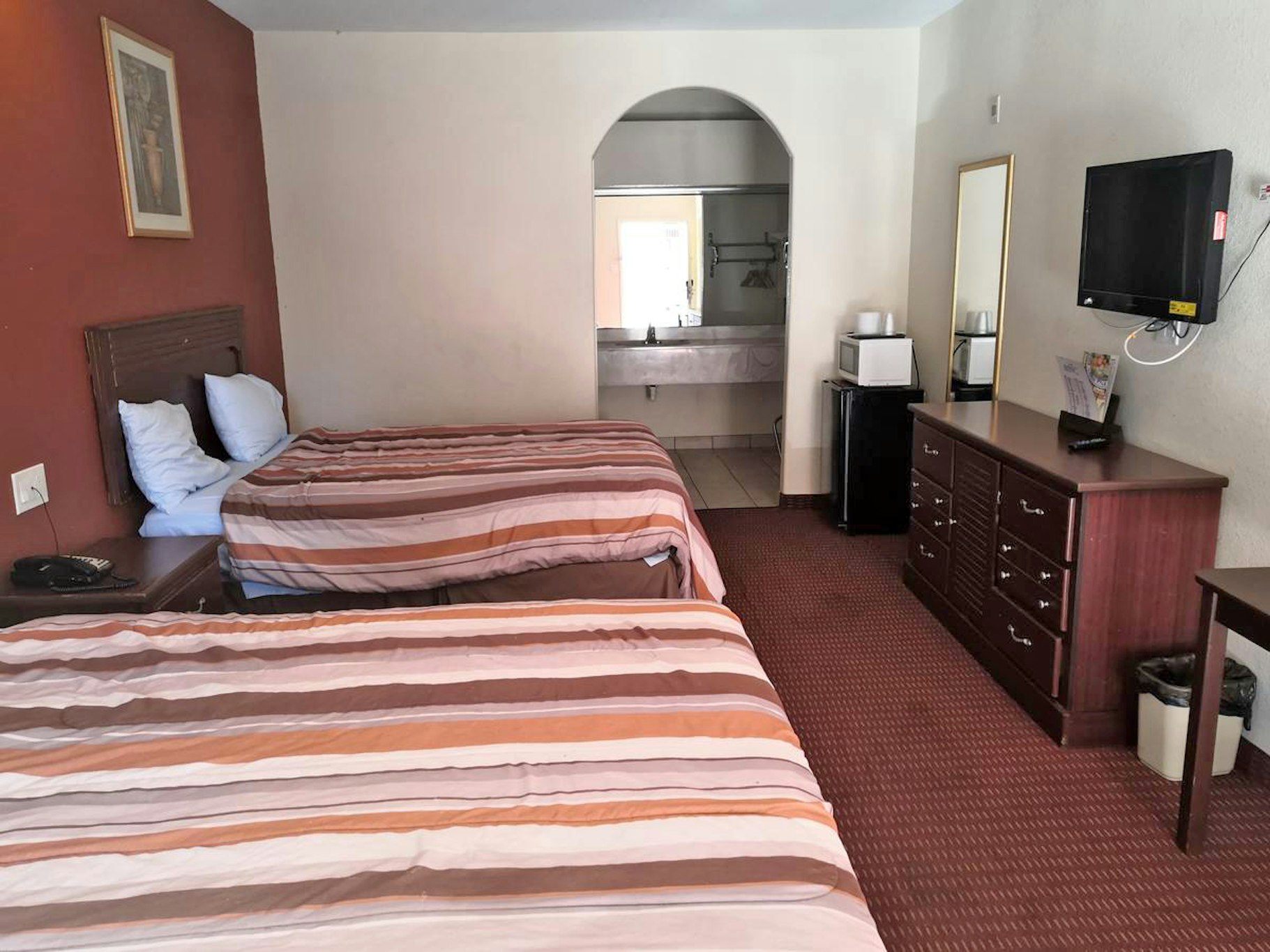 Scottish Inn & Suites IAH West 4/10