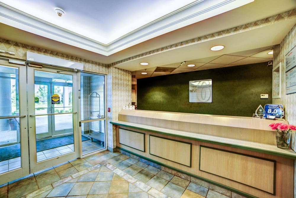 Motel6 Huntsville, ON 8/53