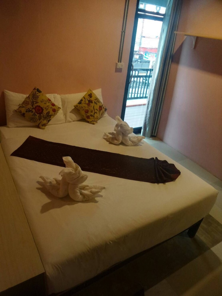 The Guest Hotel - Hostel 13/49