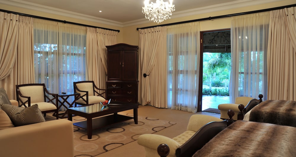 Summerfield Luxury Resort & Botanical Garden 17/44