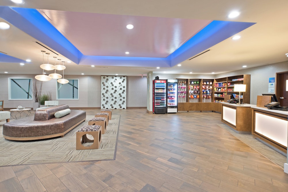 Holiday Inn Express & Suites Harrisburg S - New Cumberland 16/72