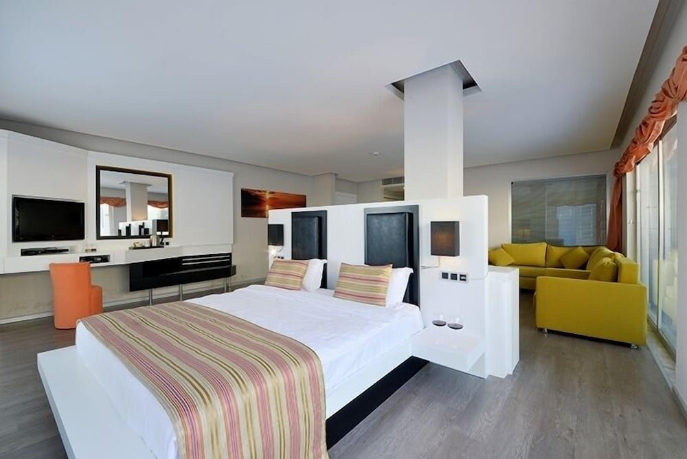 Orka Sunlife Hotel Resort Aquapark 33/83