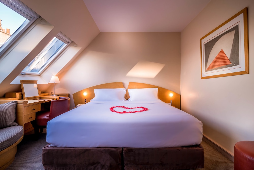 Hotel Pergolese - Paris Champs Elysees 22/70