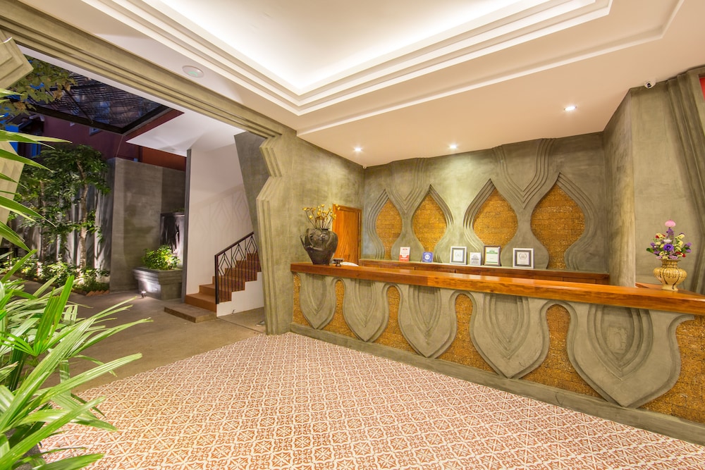 Golden Temple Villa 8/74