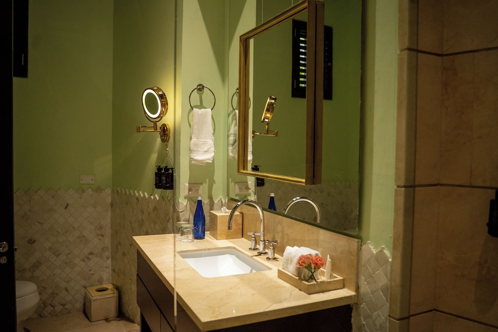 غرفة سوبيريور بسريرين كينج، Capellan de Getsemani 8/9