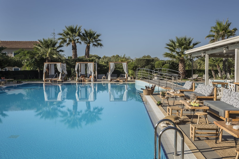 Avithos Resort 84/92