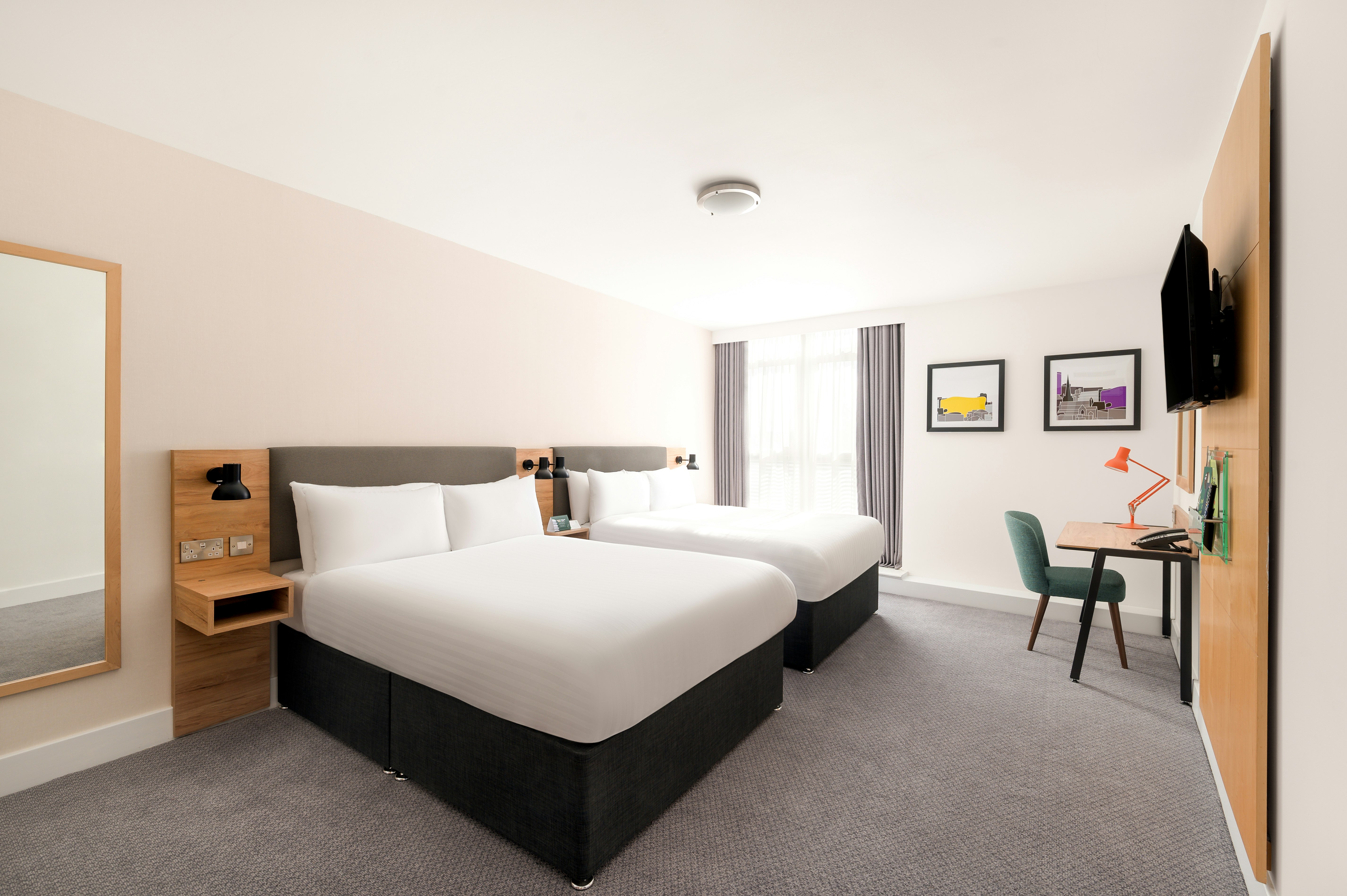 Holiday Inn City Birmingham 24/66