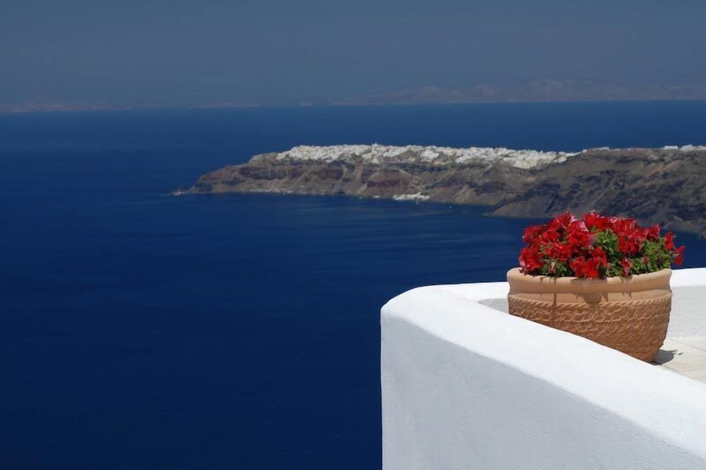Absolute Bliss Imerovigli Suites 55/63