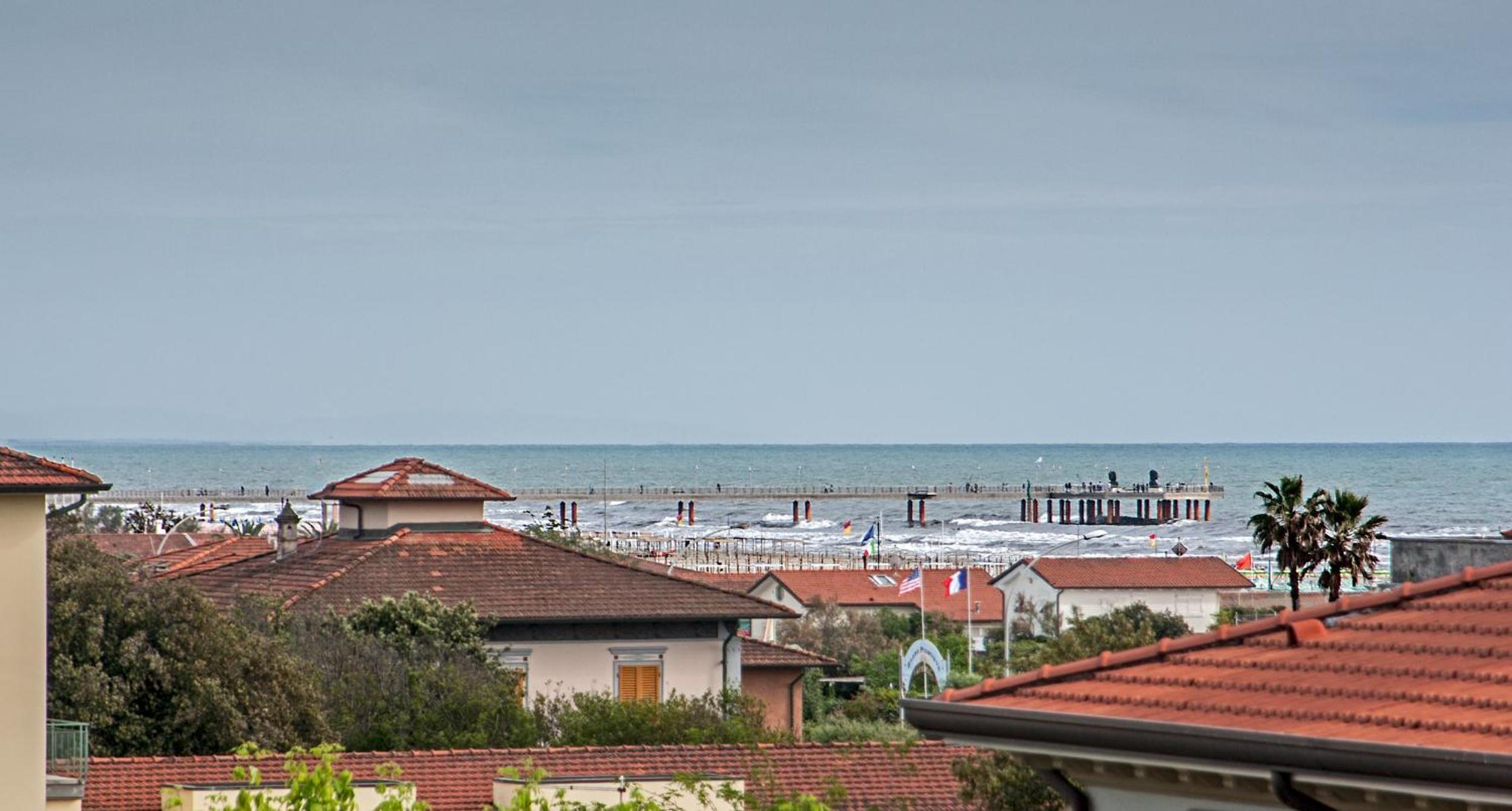 HOTEL VILLA OMBROSA 48/52