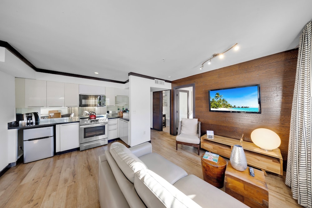 Metropole Suites South Beach 62/77